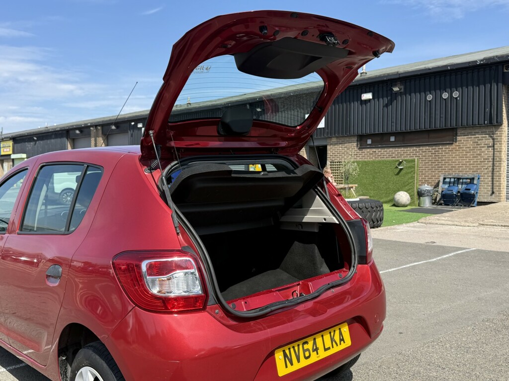 Dacia Sandero 0.9 Tce Laureate Hatchback Euro Red #15
