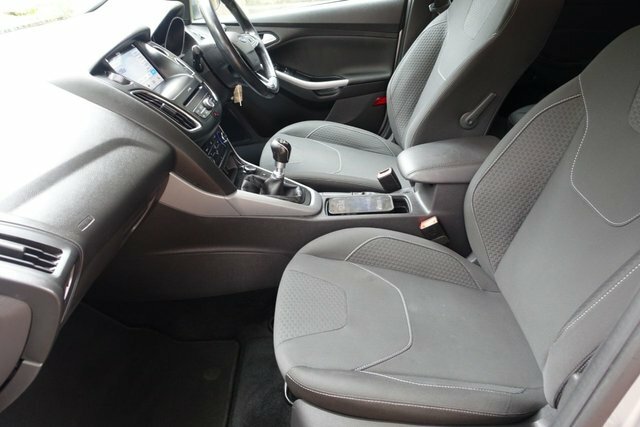 Ford Focus 1.5 Tdci Zetec Edition Hatchback YR17SGY Silver #2