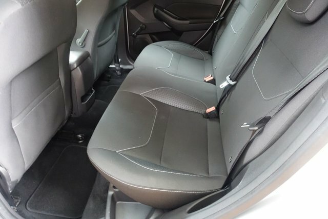 Ford Focus 1.5 Tdci Zetec Edition Hatchback YR17SGY Silver #4