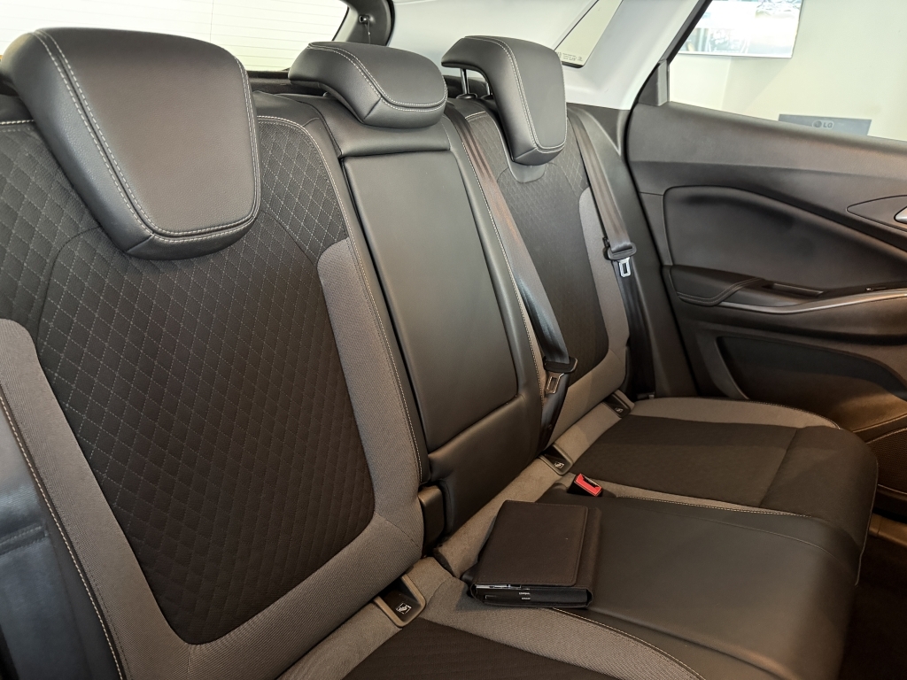 Vauxhall Grandland X Turbo D Business Edition Grey #12