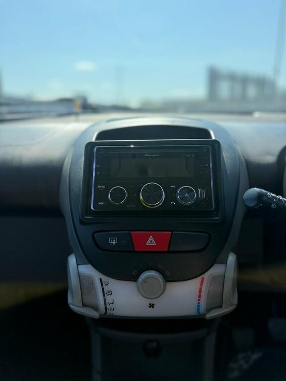 Peugeot 107 Urban Silver #16