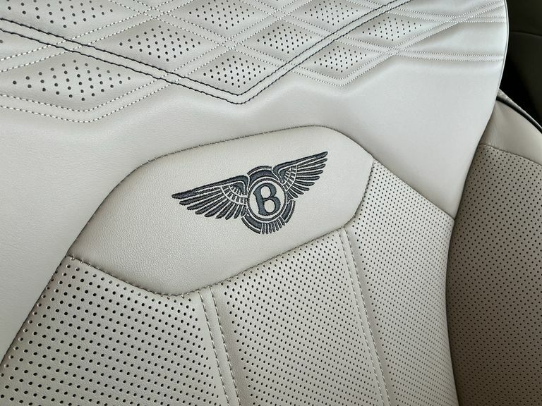 Bentley Bentayga 4.0 V8 S Touring Spec Estate  #35