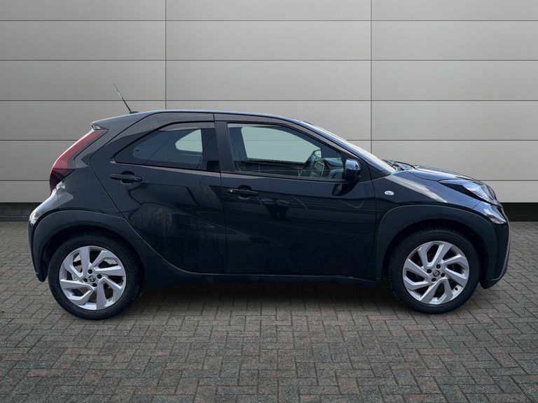 Toyota Aygo X Edge White #3