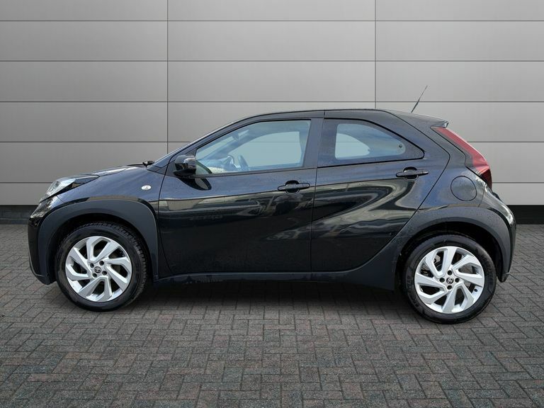 Toyota Aygo X Edge White #17