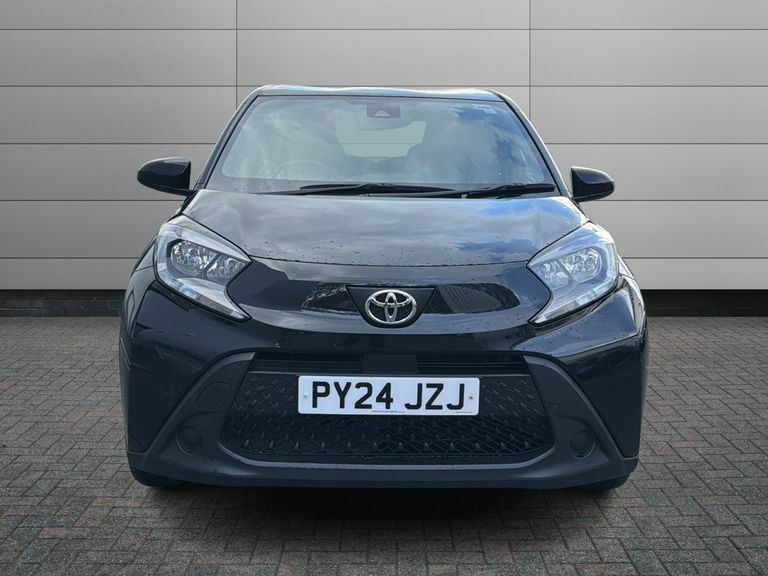 Toyota Aygo X Edge White #5
