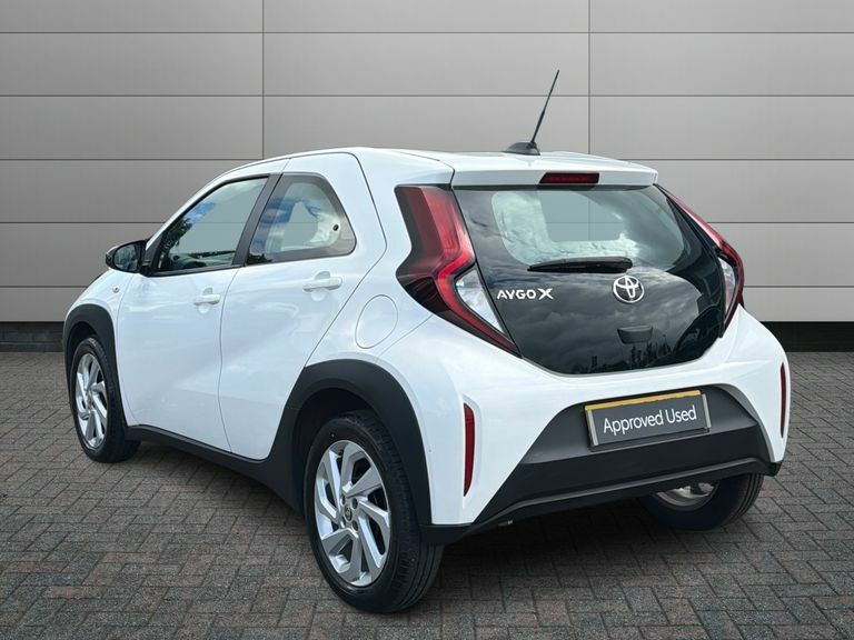 Toyota Aygo X Pure White #18