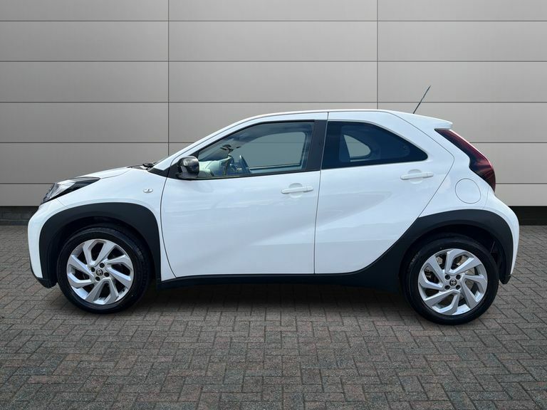 Toyota Aygo X Pure White #17