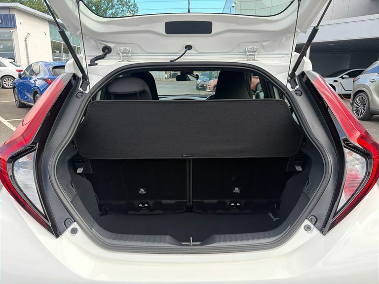 Toyota Aygo X Pure White #10