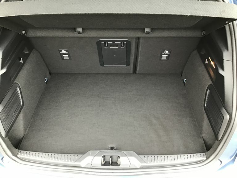 Ford Focus 1.0T Ecoboost St-line X Estate E White #24