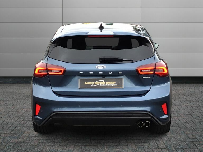 Ford Focus 1.0T Ecoboost St-line X Estate E White #9