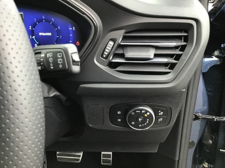 Ford Focus 1.0T Ecoboost St-line X Estate E White #11