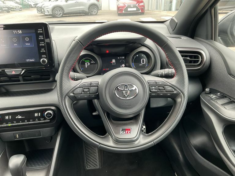 Toyota Yaris 1.5 Vvt-h Excel E-cvt Euro 6 Ss Black #9