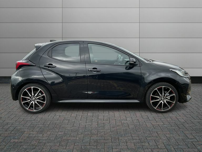 Toyota Yaris 1.5 Vvt-h Excel E-cvt Euro 6 Ss Black #3