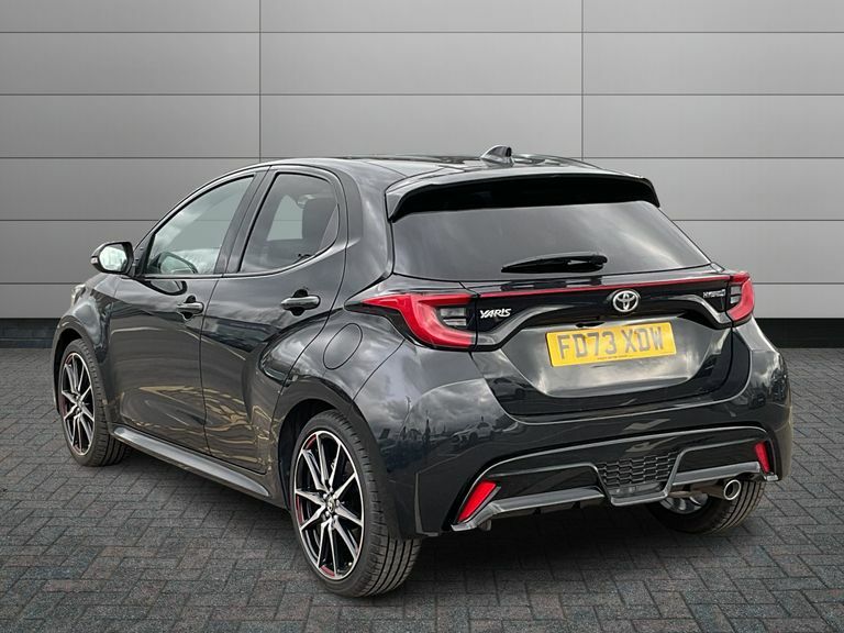 Toyota Yaris 1.5 Vvt-h Excel E-cvt Euro 6 Ss Black #18
