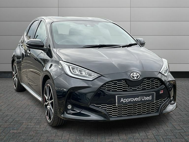 Toyota Yaris 1.5 Vvt-h Excel E-cvt Euro 6 Ss Black #1