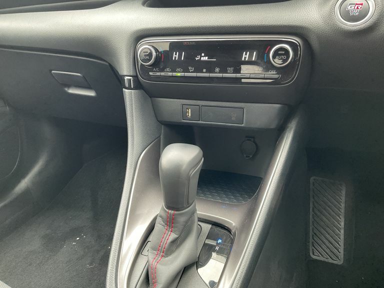 Toyota Yaris 1.5 Vvt-h Excel E-cvt Euro 6 Ss Black #20