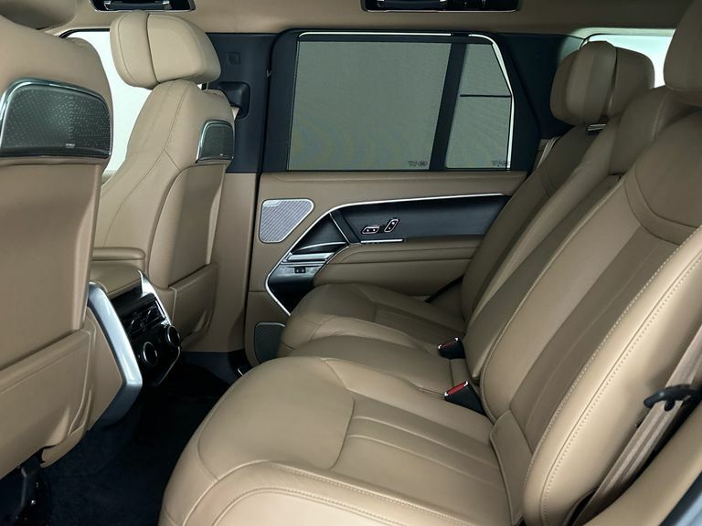 Land Rover Range Rover 3.0 P550e Ni Estate Black #4
