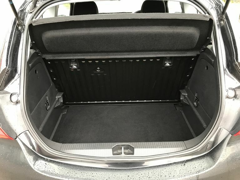 Vauxhall Corsa 1.4 Limited Edition 35 Pounds Road Tax Black #16
