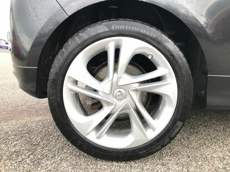 Vauxhall Corsa 1.4 Limited Edition 35 Pounds Road Tax Black #9