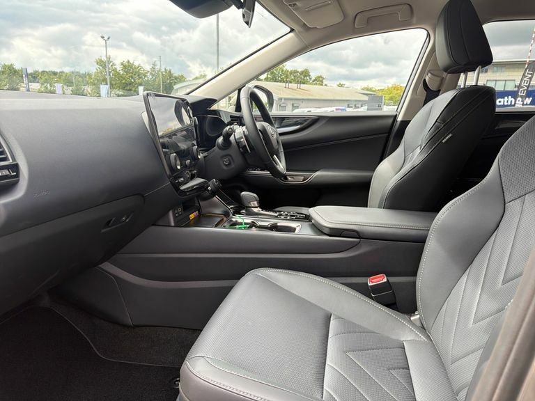 Lexus NX 2.5 450H 18.1Kwh F Sport Takumi Suv Pl Black #6
