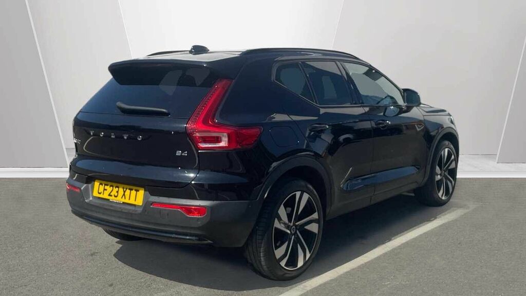 Volvo XC40 Ultimate, B4 Mild Hybrid, Dark CF23XTT Black #2