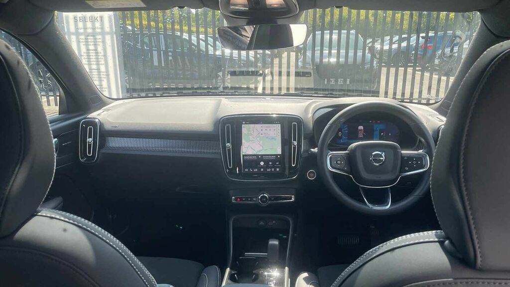 Volvo XC40 Ultimate, B4 Mild Hybrid, Dark CF23XTT Black #5