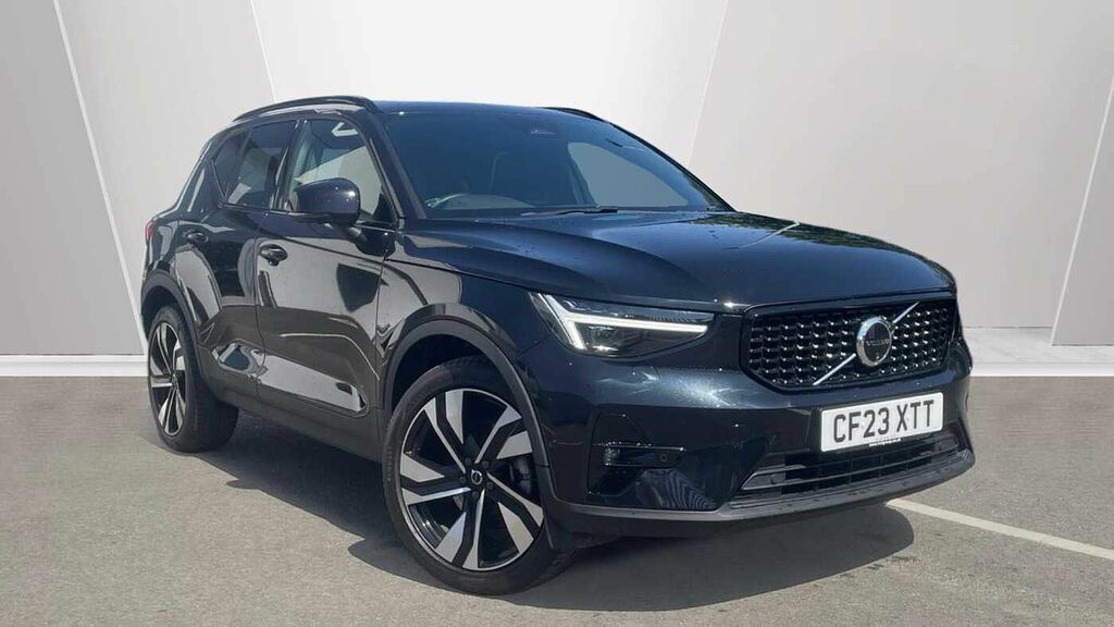 Volvo XC40 Ultimate, B4 Mild Hybrid, Dark CF23XTT Black
