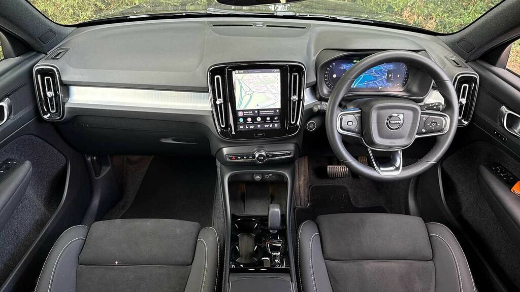 Volvo XC40 Plus, B4 Mild Hybrid, Dark NJ26WEW Black #5