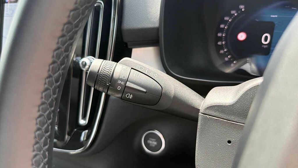 Volvo XC40 Ultra, B4 Mild Hybrid, Dark White #18