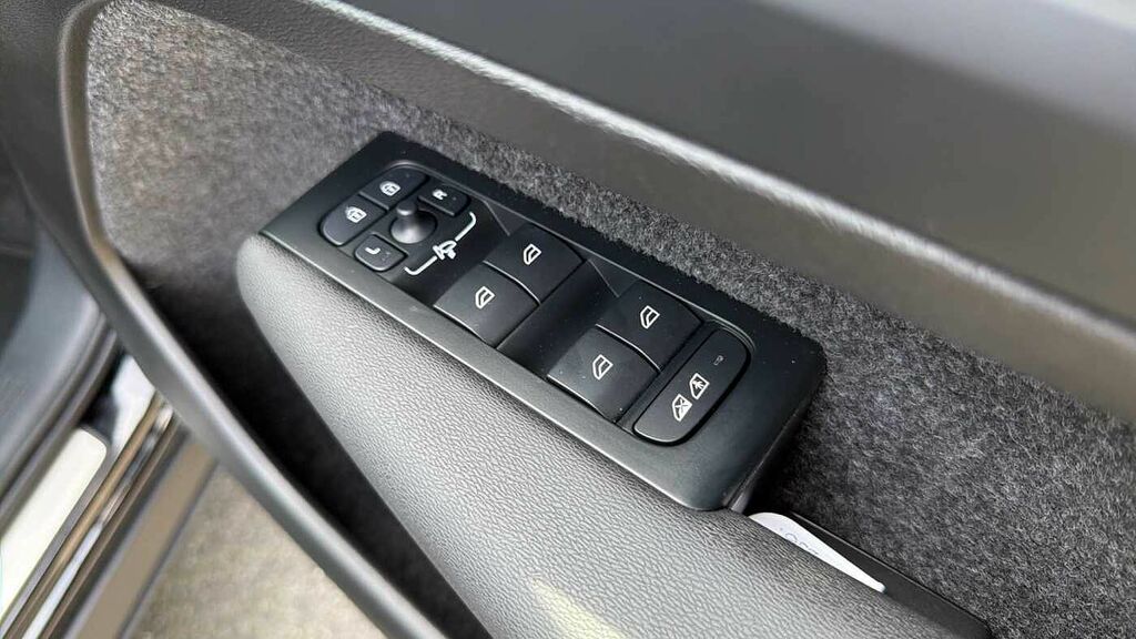 Volvo XC40 Ultra, B4 Mild Hybrid, Dark White #22