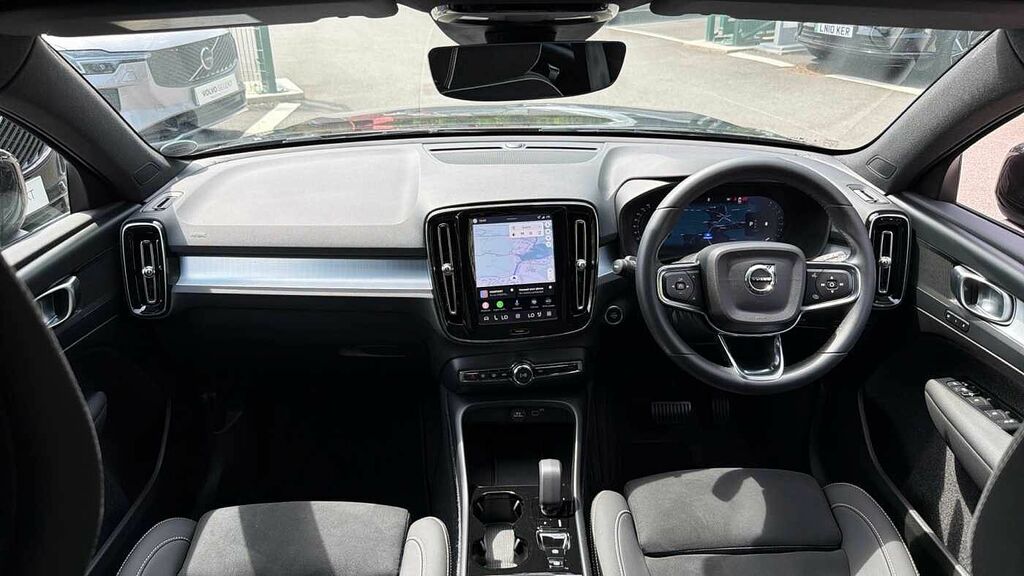 Volvo XC40 B4 P Plus Dark Black #5