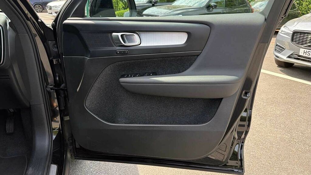 Volvo XC40 Ultra, B4 Mild Hybrid, Dark White #27