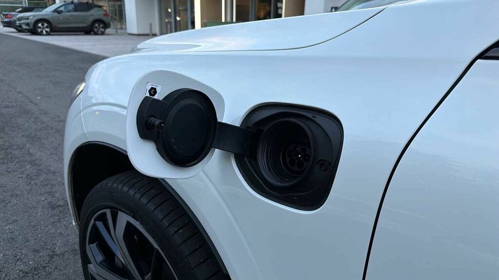 Volvo XC60 Recharge R-design Pro, T8 Awd Plug-in Hybrid Black #15