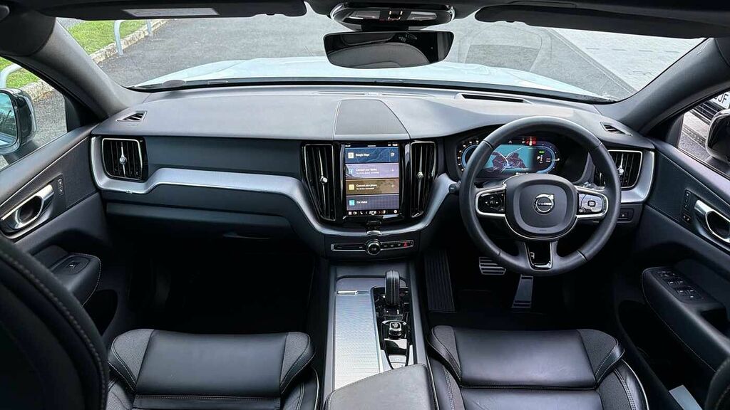 Volvo XC60 2.0 T8 Recharge Phev R Design Pro Awd White #5