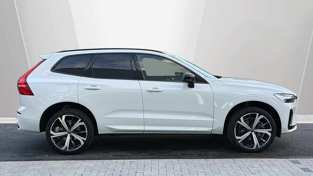 Volvo XC60 2.0 T8 Recharge Phev R Design Pro Awd White #3