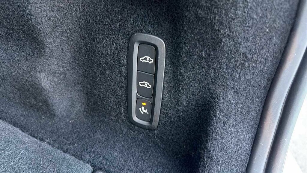 Volvo XC60 Recharge R-design Pro, T8 Awd Plug-in Hybrid Black #39