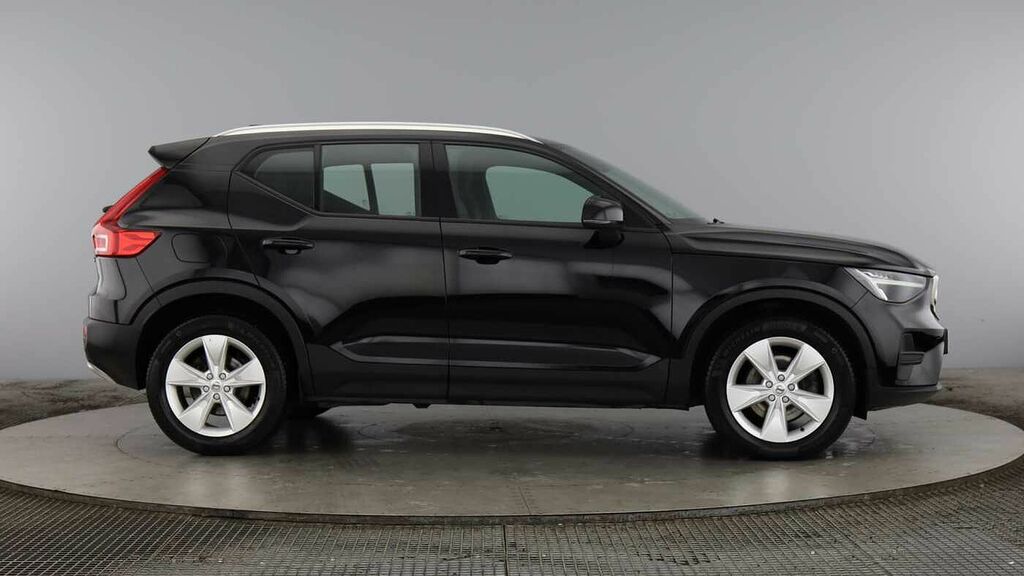 Volvo XC40 Core, B3 Mild Hybrid, Black #2