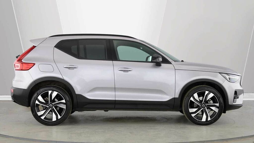 Volvo XC40 Plus, B4 Mild Hybrid, Dark Silver #2