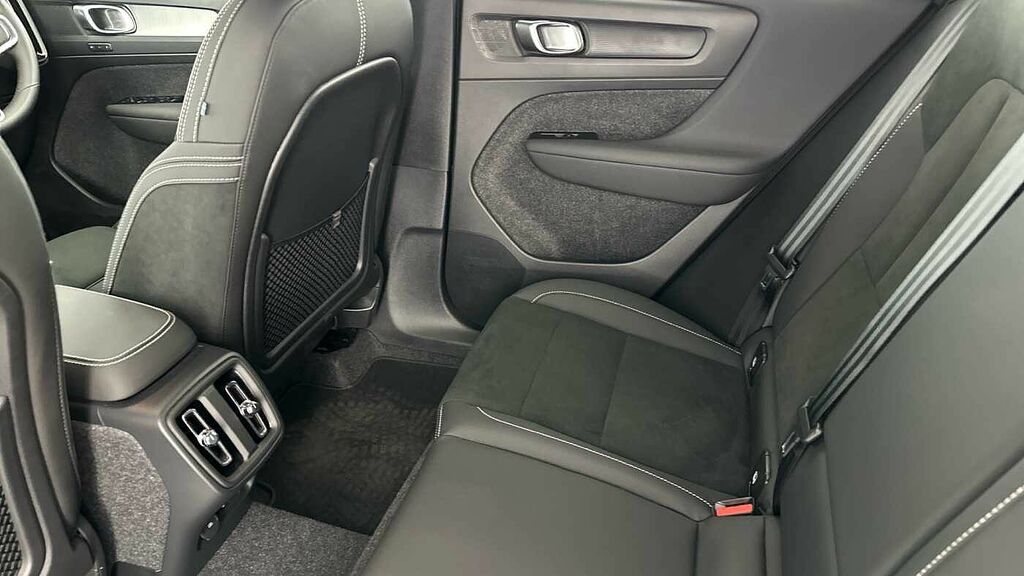 Volvo XC40 Black Edition Ultra, B4 Mild Hybrid, Black #13