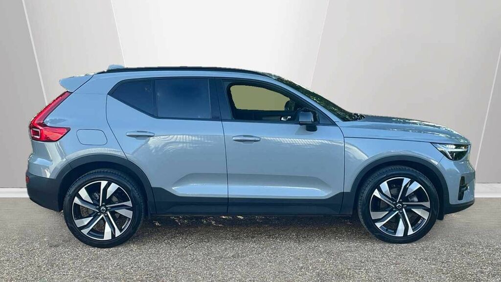 Volvo XC40 B4 P Plus Dark Grey #3