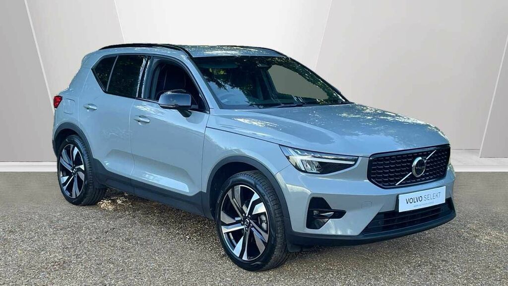 Volvo XC40 B4 P Plus Dark Grey