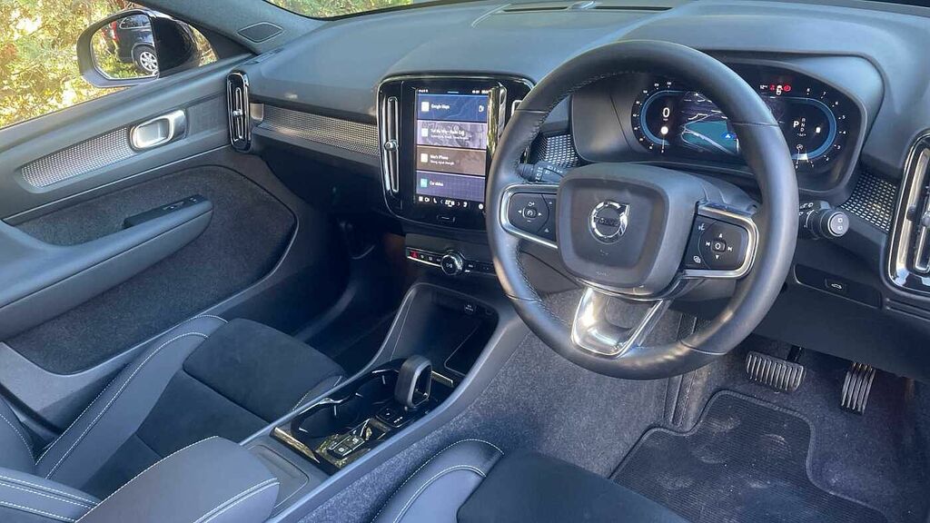 Volvo XC40 B4 P Plus Dark Grey #4
