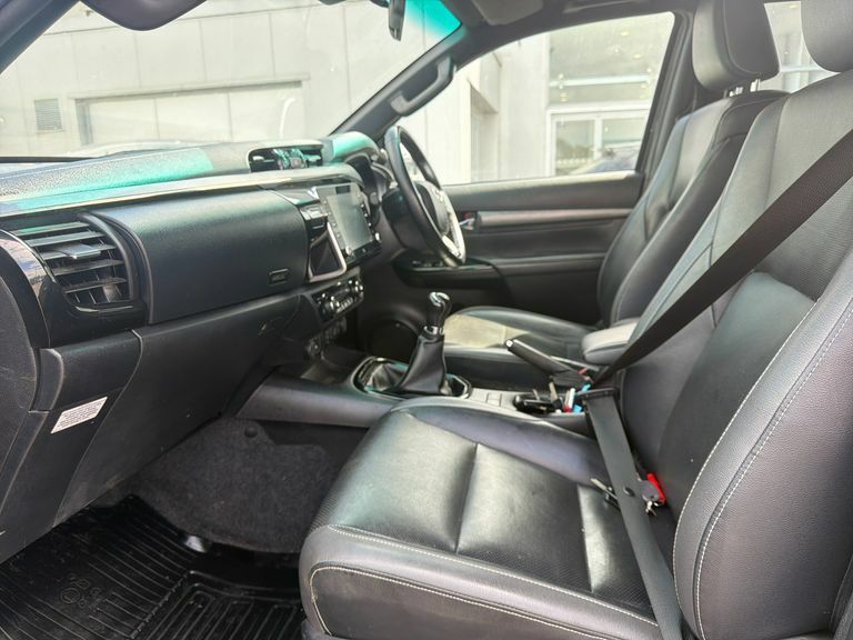 Toyota HILUX Toyota Dbcb 2.8 D-4d Ivbl X Ss Crewcab PX21ZTK Grey #6