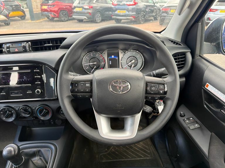 Toyota HILUX Active Extra Cab Pick Up 2.4 D-4d Orange #9