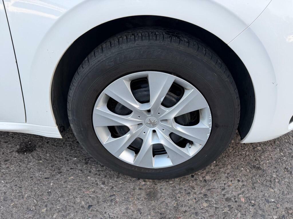 Peugeot 208 1.0 Puretech Access A C Euro 6 White #3