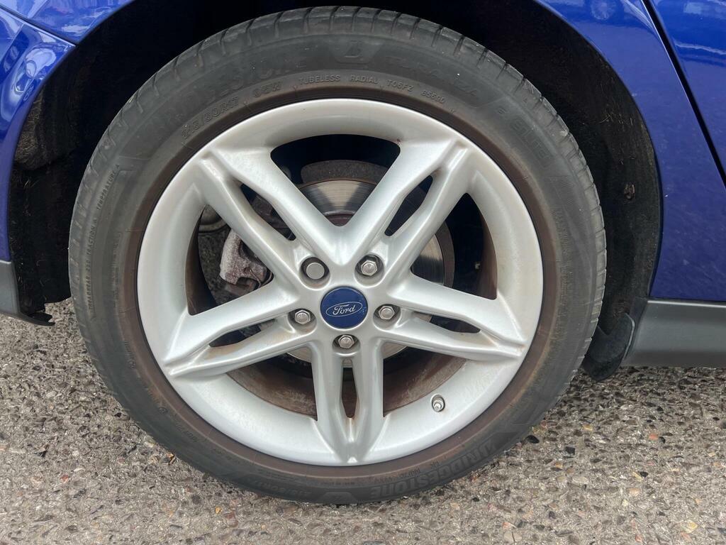 Ford Focus 1.0T 125 Zetec 20 Pounds Road Tax Black #6