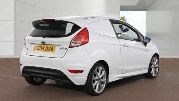 Ford Fiesta 1.6L Sport White #4