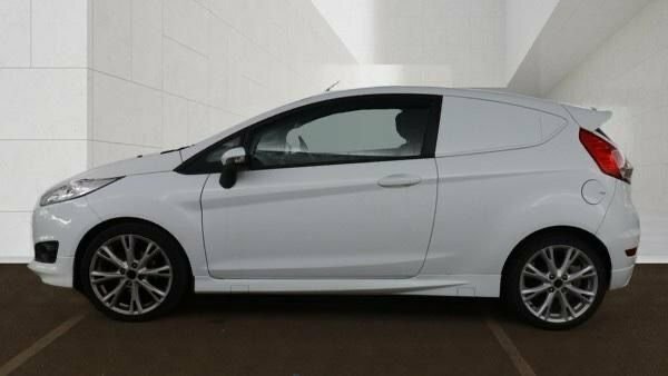 Ford Fiesta 1.6L Sport White #2