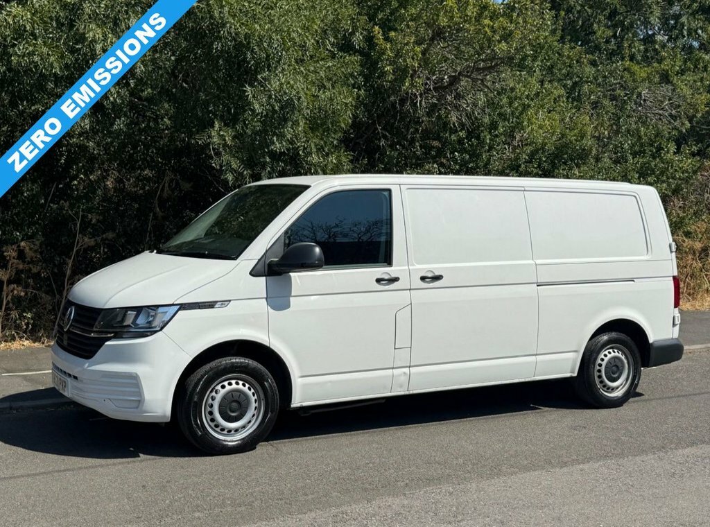 Volkswagen E-Transporter Mpv White #2