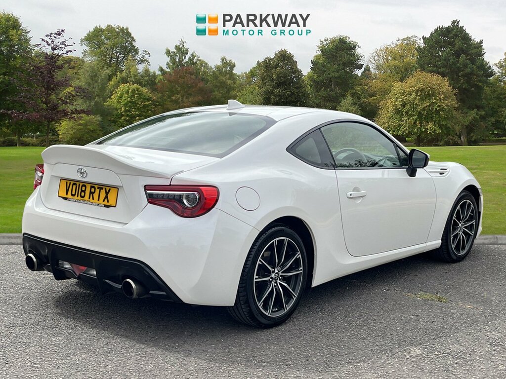 Toyota GT86 Gt86 D-4s White #4